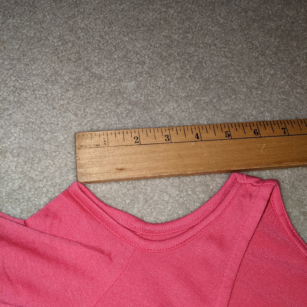 Nwts baluoke Pink peekaboo shoulder top - Picture 4 of 15
